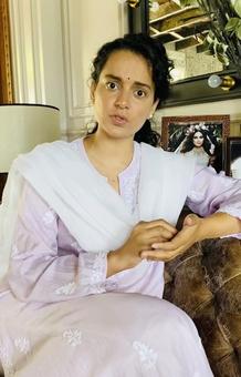 कौन डरा रहा है कंगना को? घर के बाहर गोली चलने कि आवाज़ से दहशत में परिवार