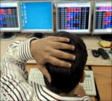 EPFO asked to invest 3-5% funds in stocks 