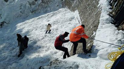 Two separate incidents of avalanches kill four soldiers near LoC in Kashmir's Kupwara and Bandipora districts