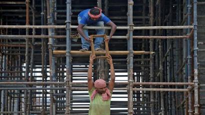 Gratuity payment terms | Parliamentary panel suggests easing 5-year employment criteria to a year