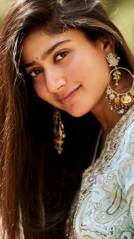 5 Celebs With Medical Degrees