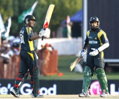 Dhoni blames bowlers for loss to Pakistan