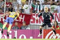 Larsson's goal best at Euro 2004