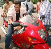 When Salman, Govinda stopped traffic