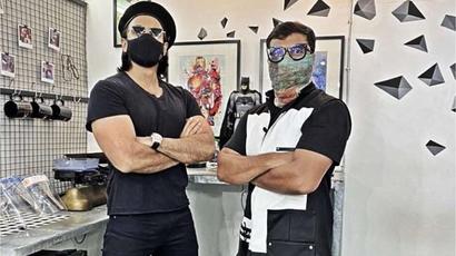 Ranveer Singh steps out of house to get a new look but hides it with '...