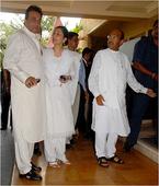 Bollywood pays tribute to Feroz Khan