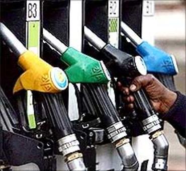 OIL may price IPO at Rs 1,000-1,100