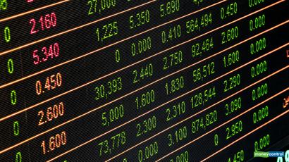 D-Street Buzz: Over 350 stocks hit 52-week low on BSE; HDFC Bank, ICICI Bank down 6%