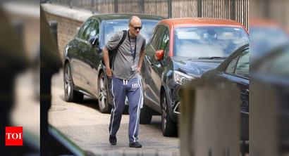 UK opposition calls on PM to sack top adviser over 400 km lockdown drive