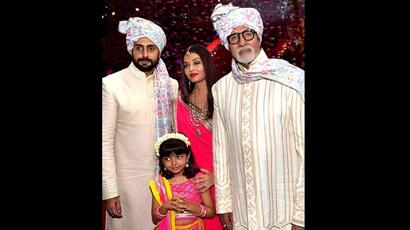 Amitabh Bachchan shares photo with Abhishek, Aishwarya, Aaradhya to express...