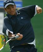 Rastogi enters junior semi-finals
